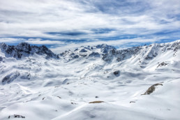 The Les Avals valley looking towards the Gebroulaz glacier